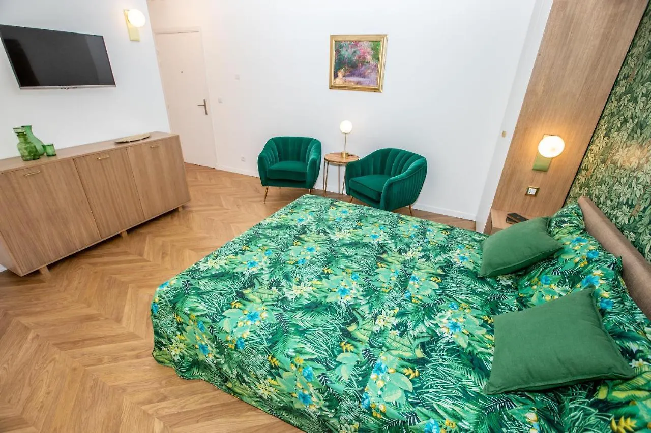 Fabuleux Studio Beausoleil 0*,